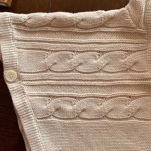Old Navy Cream Knit Poncho - Picture 2 of 4
